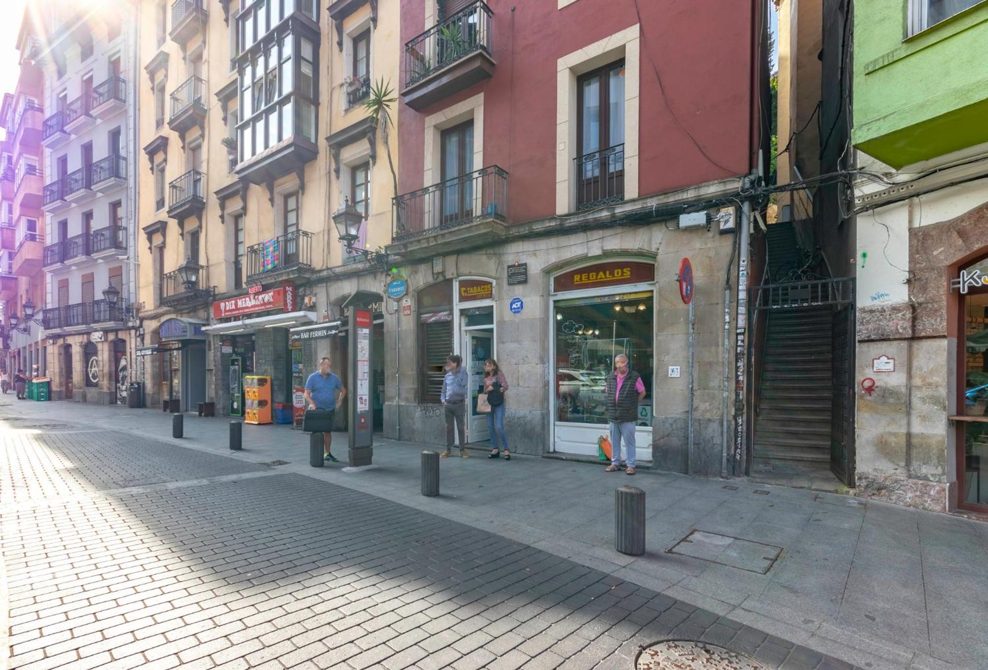 Plaza Unamuno - Casco Viejo - Parking Opcional Bilbao Exterior foto